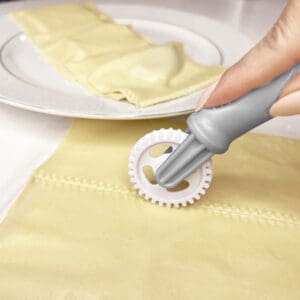 Fechador/Cortador de Plástico para Massas - Keita - Imagem 4