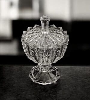 Potiche de Cristal com Pé - Lyor - Imagem 2