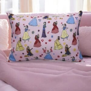 Fronha Infantil de Malha 100% Algodão 48x68cm Disney Princesas 1pç - Portallar - Imagem 2
