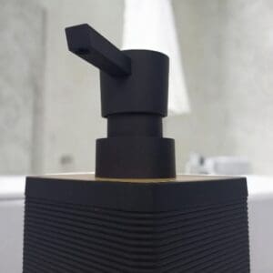 Porta Sabonete Líquido de Plástico para Banheiro 390ml MAD-0949 Sortido - Madô - Imagem 3