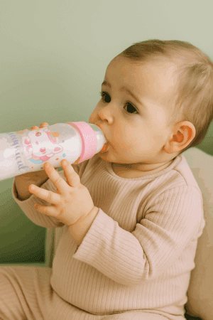 Mamadeira Silicone Flexivel BabyGo Magical-240ML - Imagem 2