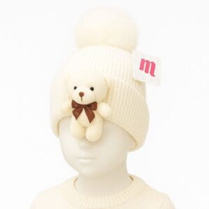 Gorro com Pompom e Ursinho de Poliéster Cor Sortida MD-T140 - JMD Import - Imagem 2