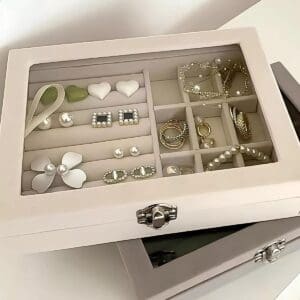 Porta Jóia / Caixa Organizadora em MDF com Camursa 20x15x4,7cm - Imagem 2